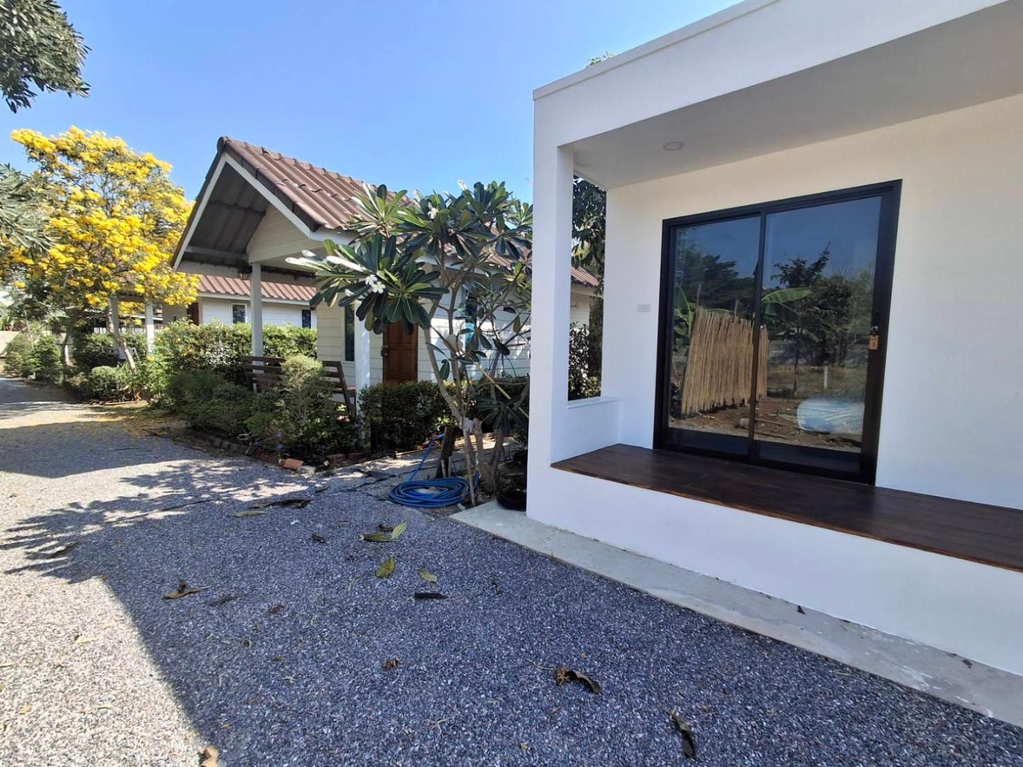 Homlomchomsuan หอมลมชมสวน Apartment Ban Mai  Exterior foto